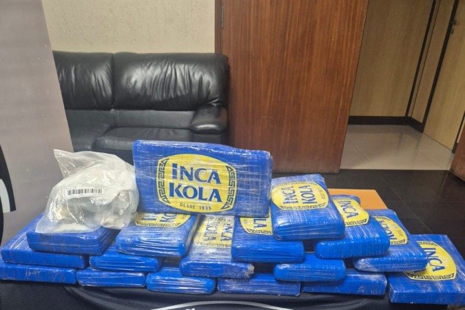 PF apreende cerca de 20 kg de cocaína e prende dois suspeitos no DF