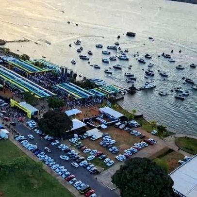 Barco superlotado foi apreendido pela PMDF em festa no Lago Paranoá