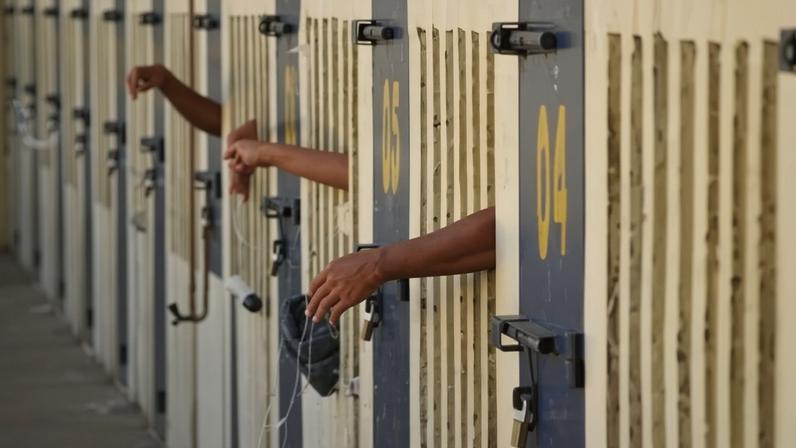 PEC em análise prevê reduzir a maioridade de 18 para 16 anos em casos que envolvam crimes hediondos - (crédito: crédito: Breno Fortes/CB/D.A Press)