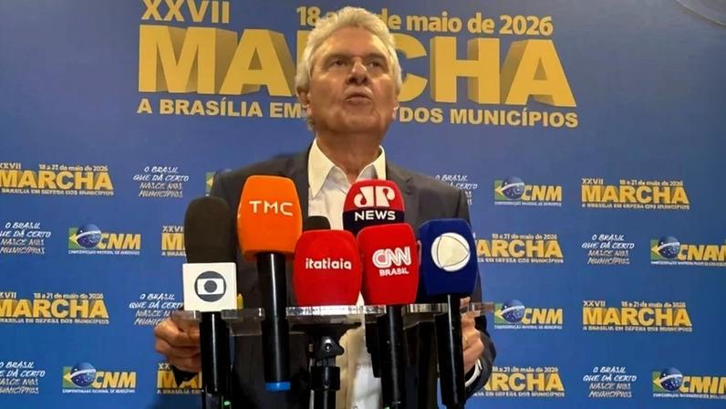Durante a Marcha dos Prefeitos, em Brasília, o pré-candidato à Presidência Ronaldo Caiado (PSD) defendeu que postulantes ao Planalto tenham "vida pública" transparente e experiência. - (crédito: Raphaela Peixoto/CB/DA Press)