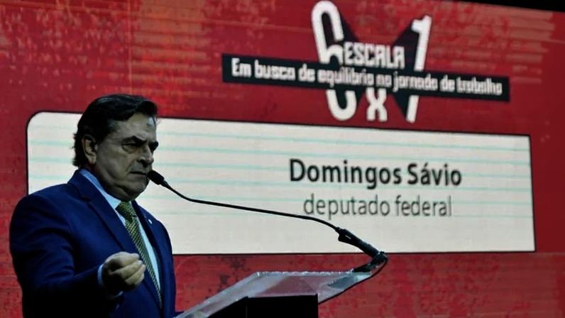A gente vê escancaradamente um crime eleitoral, um abuso de poder político e institucional