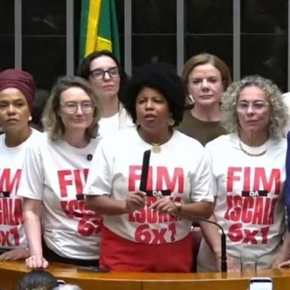 Motta manda retirar cartazes e roupas com mensagens no plenário da PEC 6x1