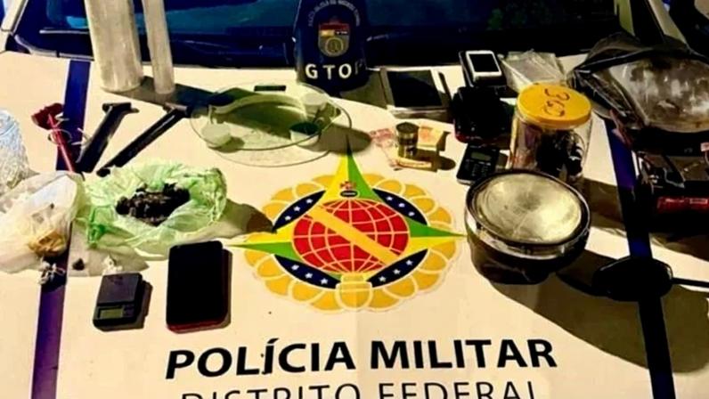 PM detém cinco pessoas por tráfico de drogas, desmanche de motocicletas, desacato e resistência em Santa Maria