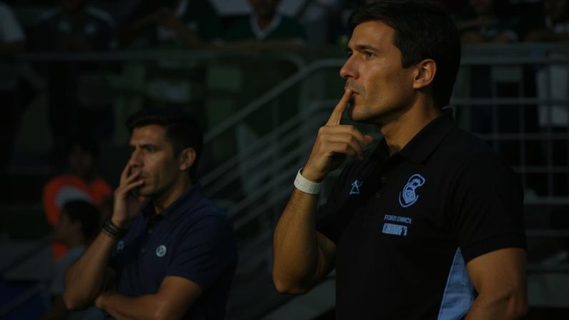 Palmerias de Abel teve dificuldades para superar o Sporting Cristal de Zé Ricardo - (crédito: Cesar Greco/Palmeiras)