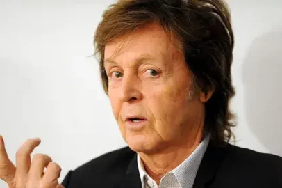 Paul McCartney elogia Paul Mescal por tocar guitarra melhor que ele