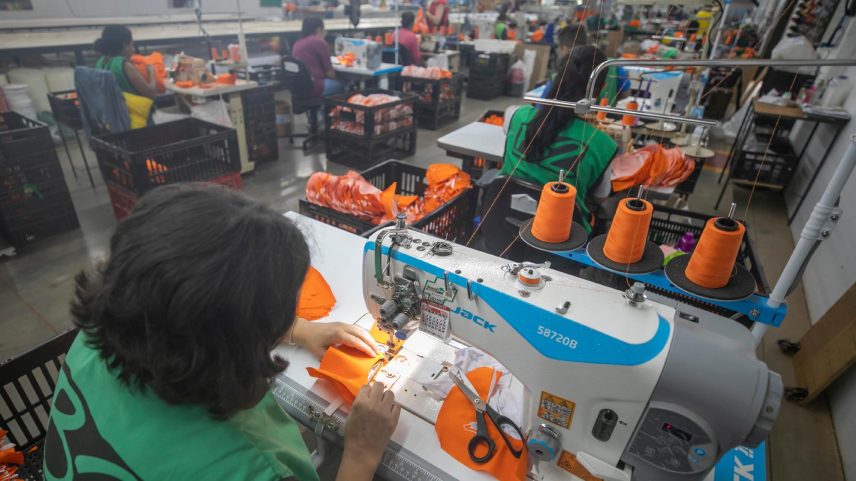 Indústria têxtil nacional: setor manifesta preocupação com a desigualdade competitiva após o fim temporário do imposto federal de importação (Foto: Gelson Bampi/Sistema Fiep)