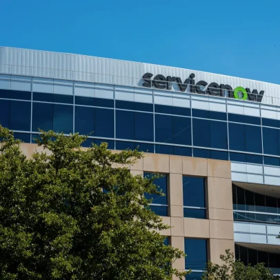 ServiceNow prevê receita de US$ 30 bilhões até 2030 com IA