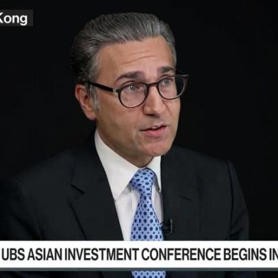 Khan da UBS aborda negócios na China, IA e Oriente Médio