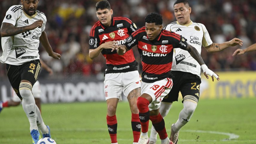 Plata foi um dos melhores em Flamengo x Cusco — Foto: André Durão