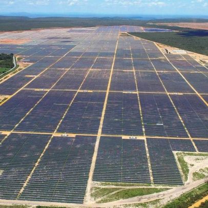 Crise no Irã e IA aceleram energia limpa, mesmo com Trump