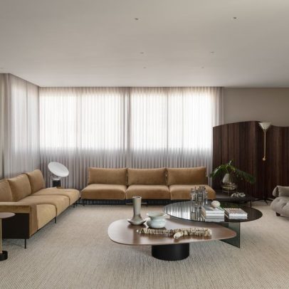 Reforma em apartamento em BH valoriza acervo afetivo de design
