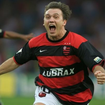 Petkovic entra para a história do Flamengo aos 43' do segundo tempo