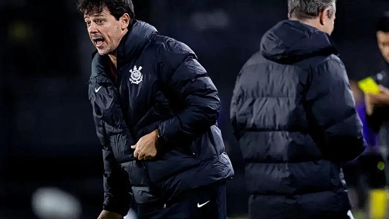 Diniz elogia reservas do Corinthians, mas diz que poderia ter vencido