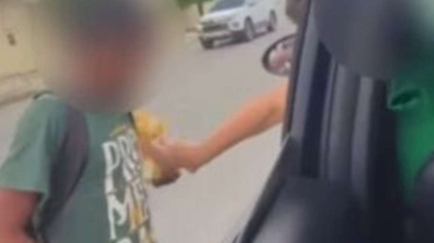 Adolescente ataca criança que vendia paçocas em avenida de Mossoró.