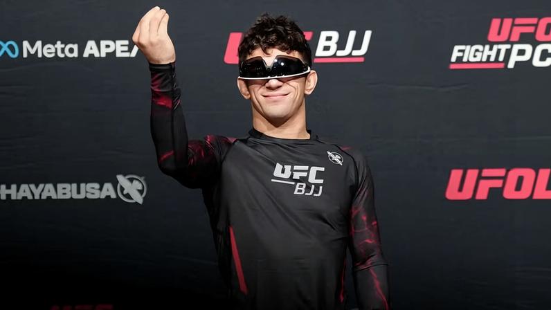 Mikey Musumeci posa durante a pesagem oficial do UFC BJJ 8, dia 20 de maio de 2026. (Foto por Jeff Bottari/Zuffa LLC)