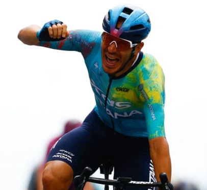 Davide Ballerini vence etapa 6 do Giro em Nápoles após evitar caos nos pavês
