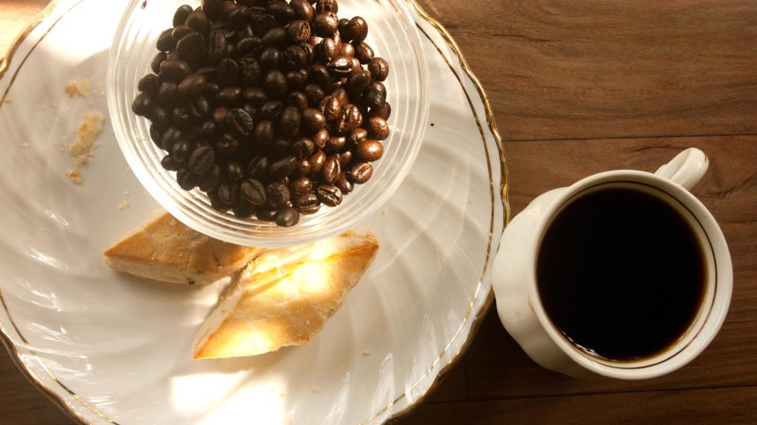 Cafeína pode reverter prejuízos de memória causados pela privação de sono