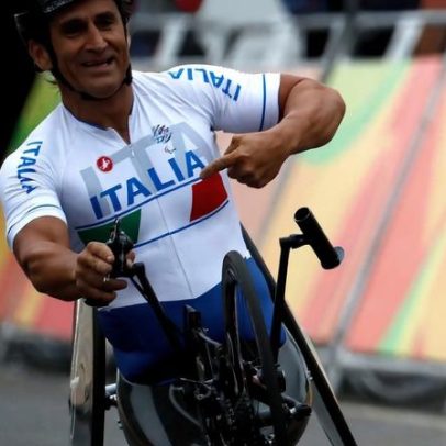 Morre Alex Zanardi, ex-piloto de F1 e campeão paralímpico