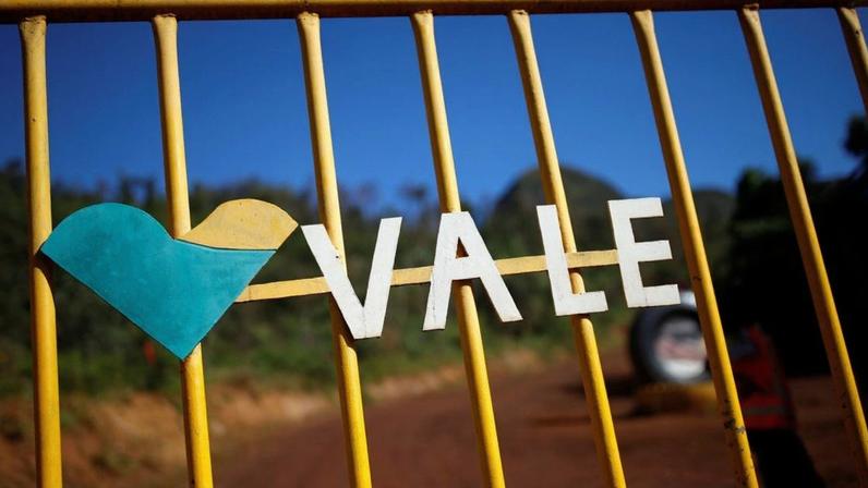Logo da Vale em entrada de instalação da empresa