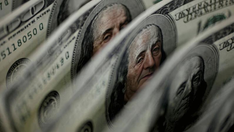 Dólar supera R$5,50 com temores globais de inflação 02/08/2011 REUTERS/Yuriko Nakao