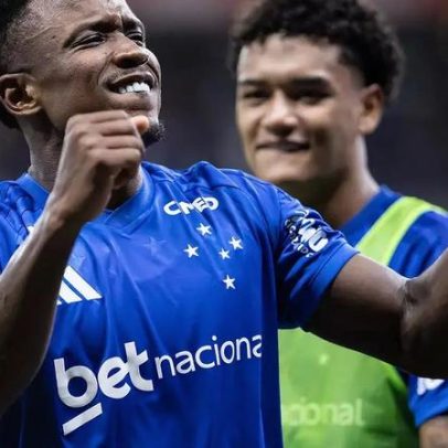 Cruzeiro vence a Chapecoense e lota o Mineirão