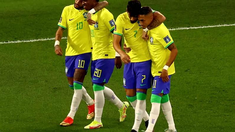 Neymar, Vini Jr, Paquetá e Raphinha comemoram gol do Brasil