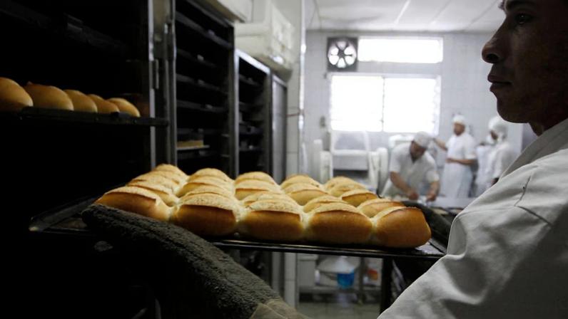 Padaria em São Paulo (Foto: Paulo Whitaker/Reuters)