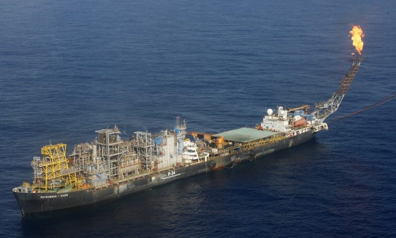 Plataforma de petróleo (REUTERS/Jamil Bittar)