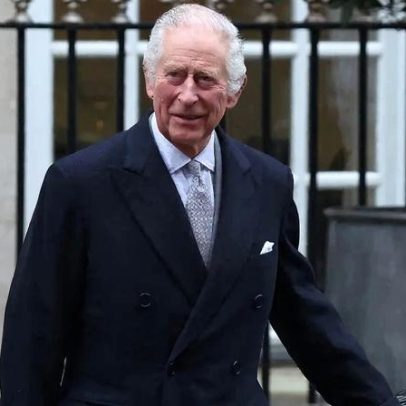 Rádio britânica anuncia morte de Charles III por engano após falha técnica