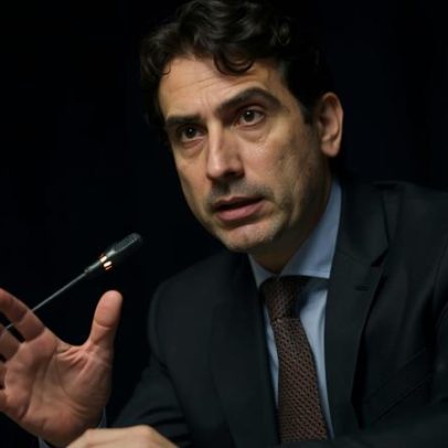 Pix amplia bancarização, diz Galípolo; nega disputa com emissores de cartão