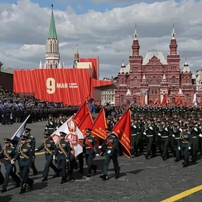 Desfile militar sem armas aponta vulnerabilidade da Rússia sob pressão