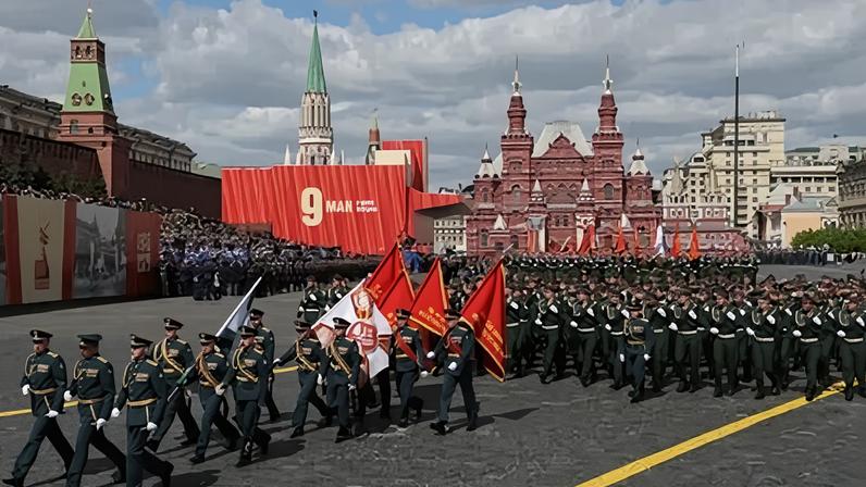 Rússia faz desfile militar do Dia da Vitória em Moscou 09/05/2025