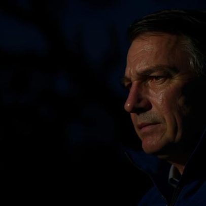 Cirurgia de Jair Bolsonaro ocorreu sem intercorrências, aponta boletim