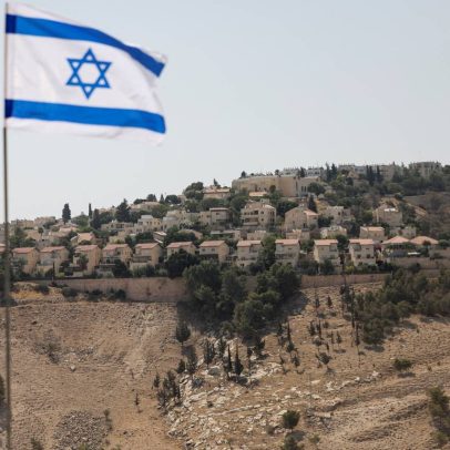 Hamas alerta sobre possível quebra do cessar-fogo e mobilização na Cisjordânia