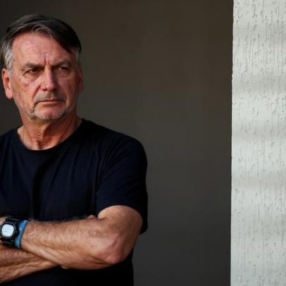 Bolsonaro fará 2 horas de preparação e 3 de cirurgia, diz Michelle Bolsonaro