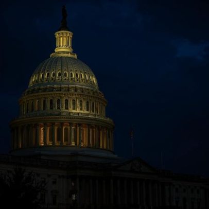 Republicanos fogem após polêmica sobre fundo de Trump e gastos em salão de baile