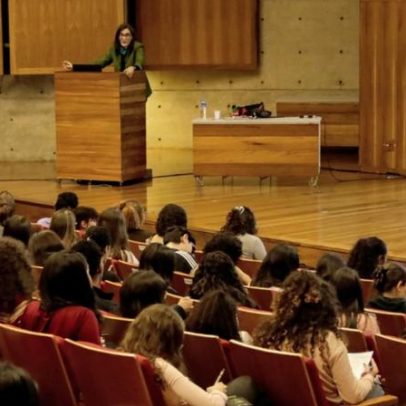Livro Memórias de Martha, da Fuvest 2027, é tema de palestra na USP