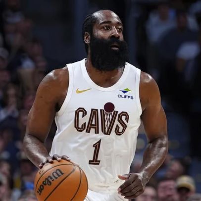 Harden supera Curry e entra no Top 10 dos maiores pontuadores dos playoffs