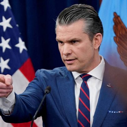 Hegseth aponta planos do Pentágono para ampliar ou reduzir conflito com Irã