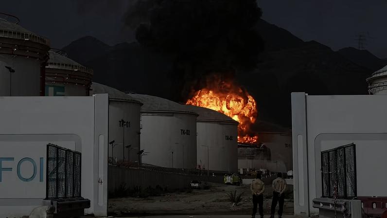 Complexo de Fujairah já tinha sido atingido no início da guerra, como mostra foto de 4 de março