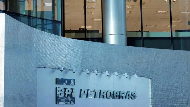 Petrobras aumenta preço do querosene de aviação em 18%, ou R$ 1, a partir desta sexta — Foto: Ricardo Moraes/REUTERS