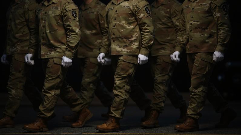 Militares — Foto: REUTERS/Nathan Howard