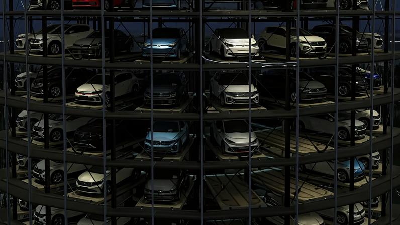 Torre de entrega de carros da Volkswagen na fábrica da montadora alemã em Wolfsburg, Alemanha — Foto: REUTERS/Annegret Hilse/Foto de Arquivo