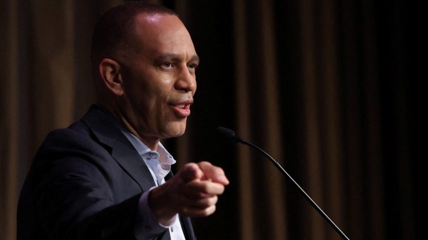 O líder da minoria na Câmara dos Representantes dos EUA, Hakeem Jeffries