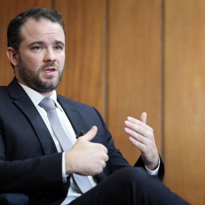 Durigan afirma que Petrobras precisará reavaliar preços de combustíveis