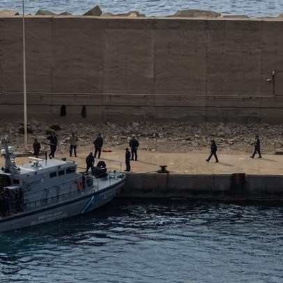 Ativistas que ajudam Gaza são levados a Creta após interceptação israelense