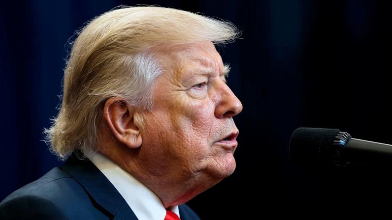O presidente dos EUA, Donald Trump, participa de um evento na The Villages Charter School, em The Villages