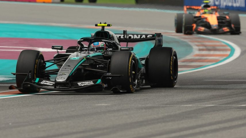 Kimi Antonelli lidera o GP de Miami de F1 2026 — Foto: Sam Navarro-Imagn Images via Reuters