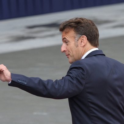 Macron diz que todas as opções estão na mesa para tarifas dos EUA sobre carros