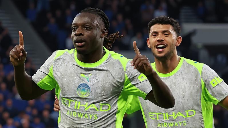 Doku tem sido destaque do City na temporada e está na convocação da Bélgica — Foto: Reuters